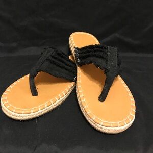 Like New Women’s Black Rag Flip Flops Worn Twice Great like New condition.